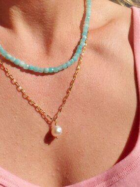 Necklace bundle! Pearl pendant necklace gold  & green gemstone beaded necklace